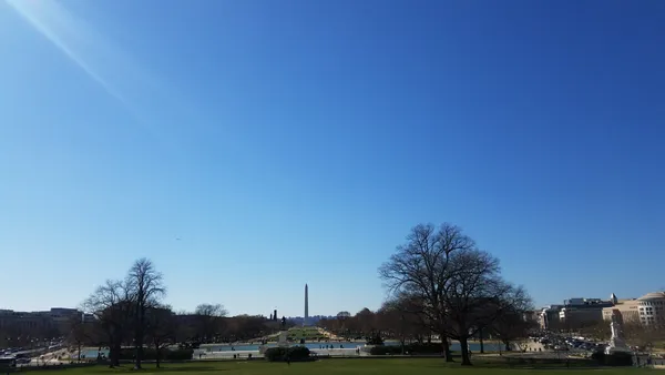 Trump-Backed 250-Foot ‘Independence Arch’ Proposal Raises Siting, Oversight, and Approval Questions in Washington