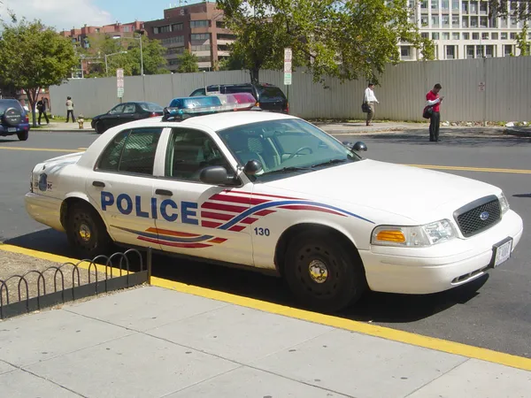 DC robbery suspect arrested after gunpoint incident later escapes psychiatric facility, prompting manhunt and security review