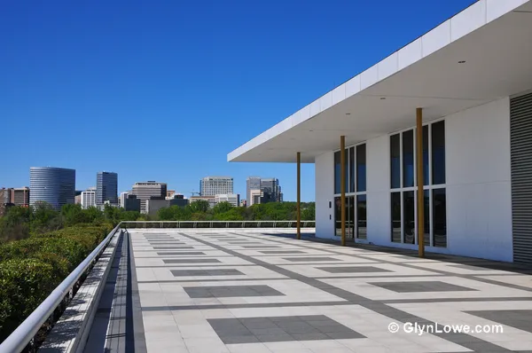 Trump announces two-year Kennedy Center shutdown starting July 4, 2026, as board weighs renovation plan